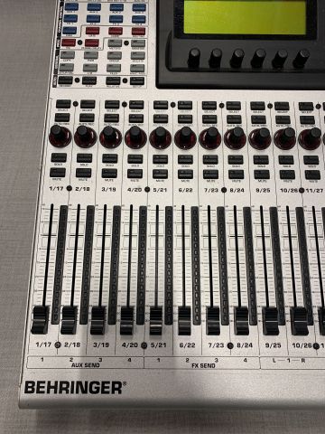 838543-7 Mixer table Behringer DDX3216