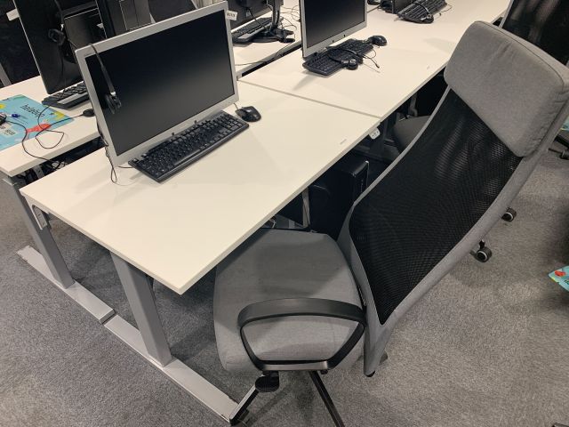 802379-1 Height-adjustable desk Edsbyn