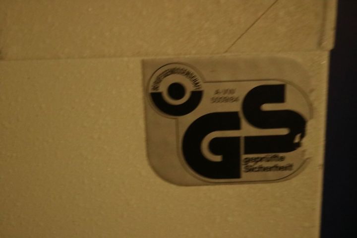 835980-3 Lockable filing cabinet for folders