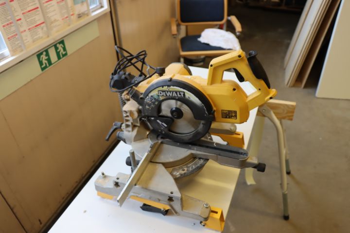 787575-1 Chainsaw Dewalt DW770GP qs