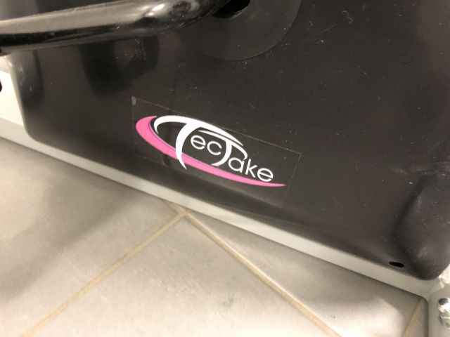 839739-9 1 pcs Multigym & 2 pcs Exercise bikes