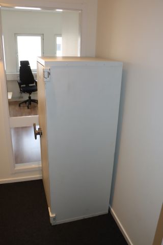 787654-8 Säkerhetsskåp Rosengrens P244