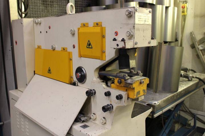 794457-6 Punching machine - Geka Microcrop