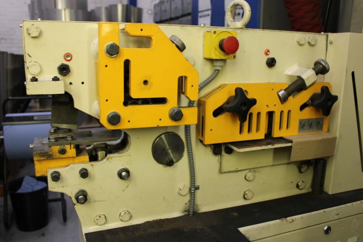 794457-10 Punching machine - Geka Microcrop