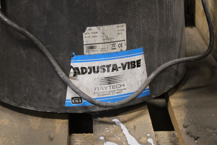 794460-5 Small Drummers - Adjusta-Vibe 75DC, Raytech