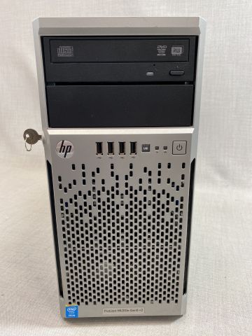 840251-2 Server HP ML310 G8