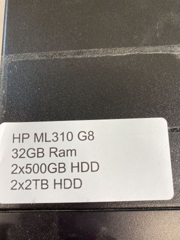 840251-4 Server HP ML310 G8