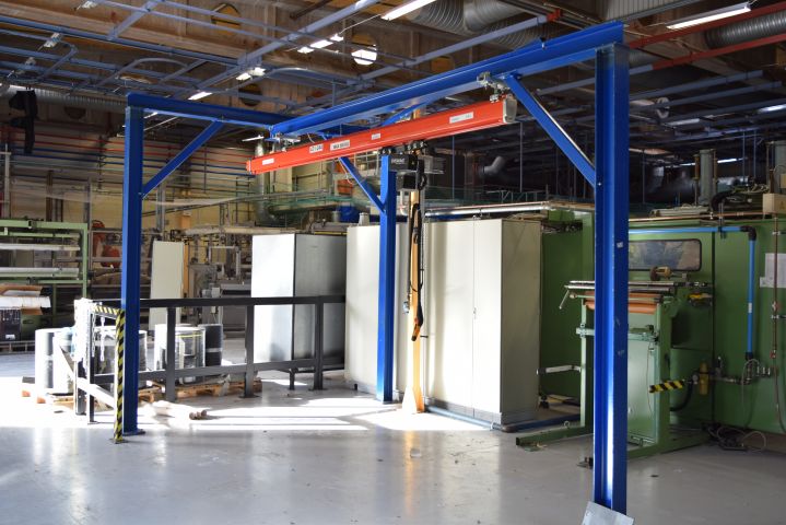 682959-1 Telfer with scaffolding