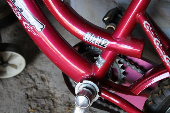 794468-8 Children's bikes - 12 "and 20"