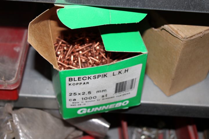 794502-18 Workshop shelf with contents, nails, screws etc.