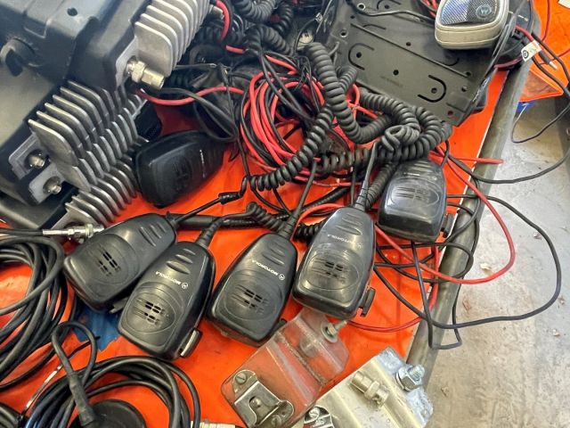 828897-3 Comm radio with accessories Motorola GM360 10pcs