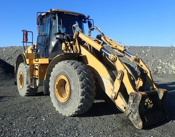 751915-1 Cat IT62H loader