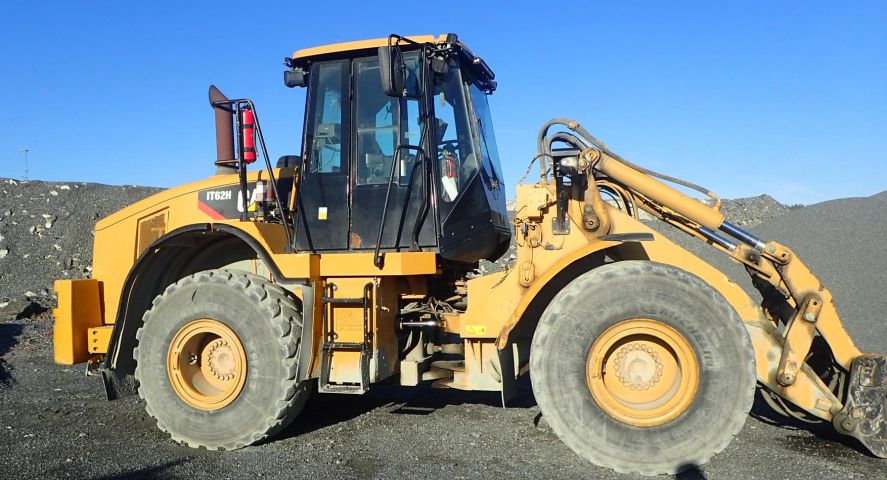 751915-2 Cat IT62H loader