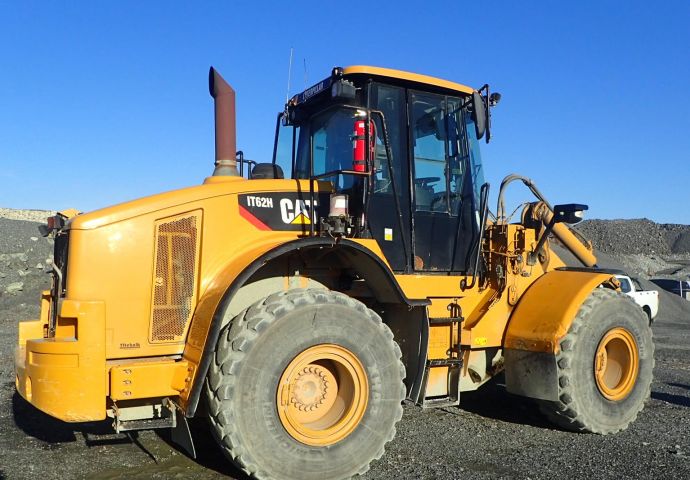 751915-3 Cat IT62H loader