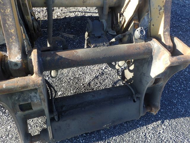 751915-10 Cat IT62H loader