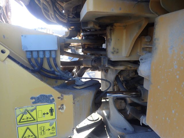 751915-20 Cat IT62H loader