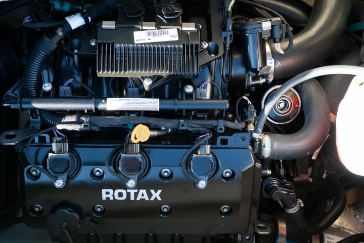 840798-33 Jet ski SEA-DOO GTR-X 230 - 2017 - 46h