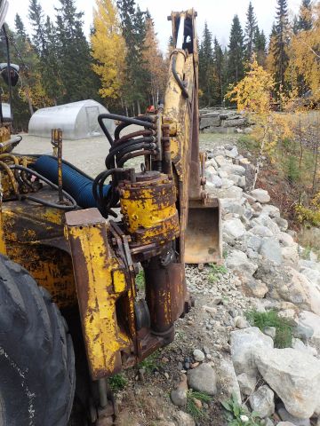 751924-7 Traktorgrävare Volvo GM410