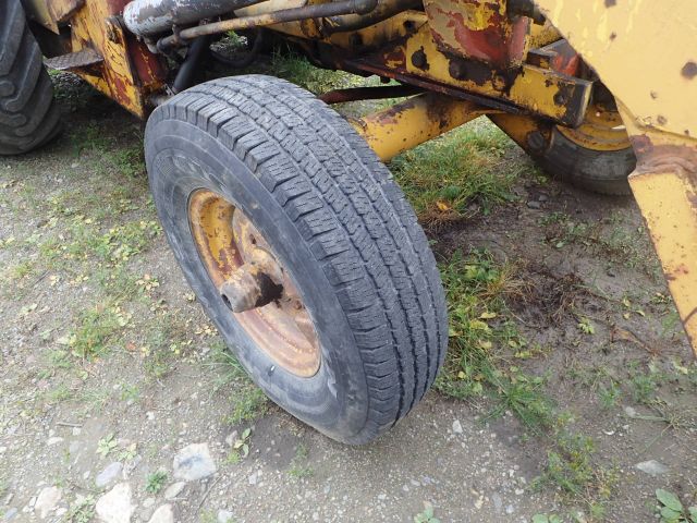 751924-11 Traktorgrävare Volvo GM410