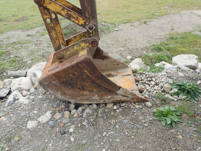 751924-13 Traktorgrävare Volvo GM410