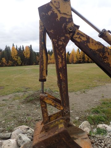 751924-14 Traktorgrävare Volvo GM410