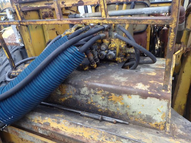 751924-17 Traktorgrävare Volvo GM410