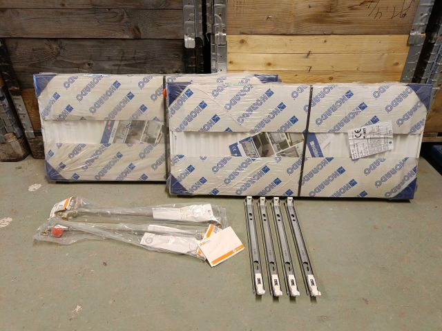 825753-1 Two waterborne elements Korado Radik VKU Type 21 (400x900mm)