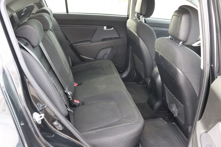 840853-8 Kia Sportage 2.0 CRDi AWD Automatic, 184hp, 2013 (17788mil)