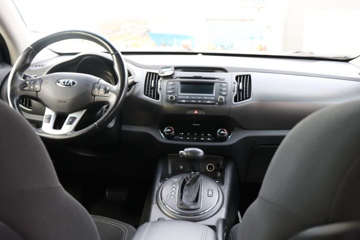 840853-9 Kia Sportage 2.0 CRDi AWD Automatic, 184hp, 2013 (17788mil)