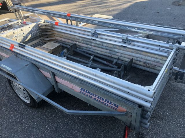 841205-7 Party with Ram scaffolding