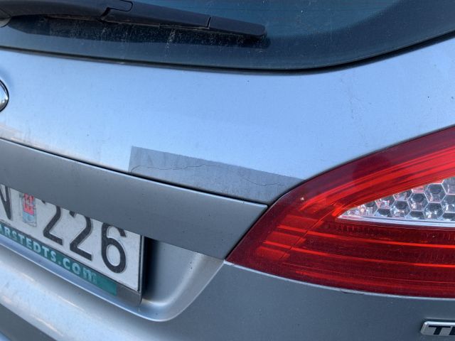 809360-16 Ford Mondeo Kombi 2.0 TDCi -2008 (140hp, 323585km)