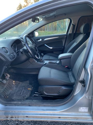 809360-19 Ford Mondeo Kombi 2.0 TDCi -2008 (140hp, 323585km)