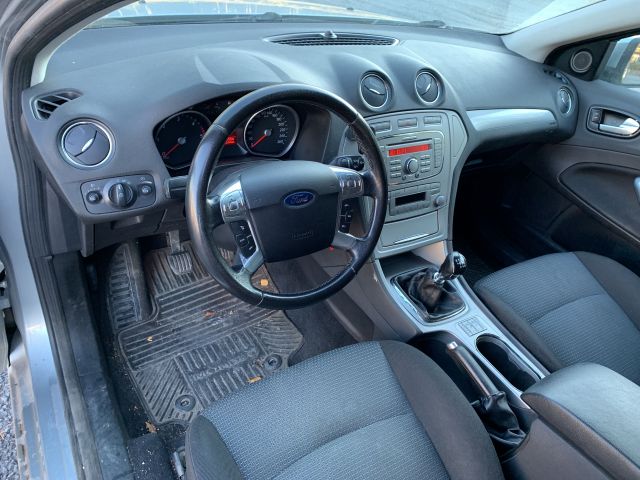 809360-21 Ford Mondeo Kombi 2.0 TDCi -2008 (140hp, 323585km)
