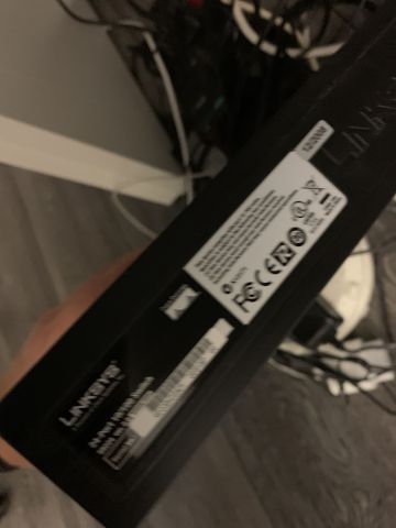 748107-4 Linksys SR224 Switch