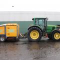 830830-12 Tractor John deere 6920S Premium Year: 2005 + Sweeper Broddway Wasa 300