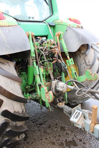 830830-15 Tractor John deere 6920S Premium Year: 2005 + Sweeper Broddway Wasa 300