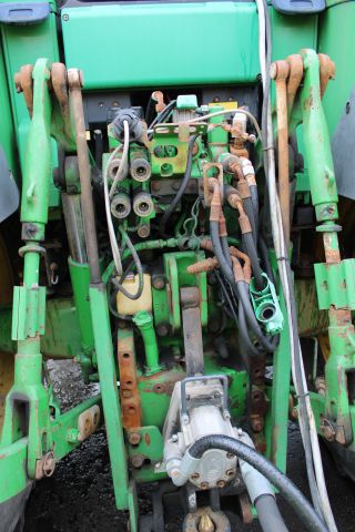 830830-17 Tractor John deere 6920S Premium Year: 2005 + Sweeper Broddway Wasa 300