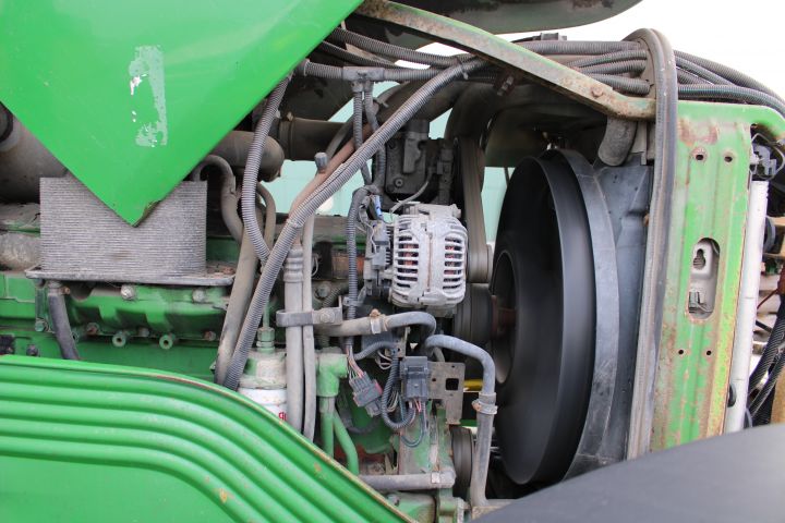 830830-21 Tractor John deere 6920S Premium Year: 2005 + Sweeper Broddway Wasa 300