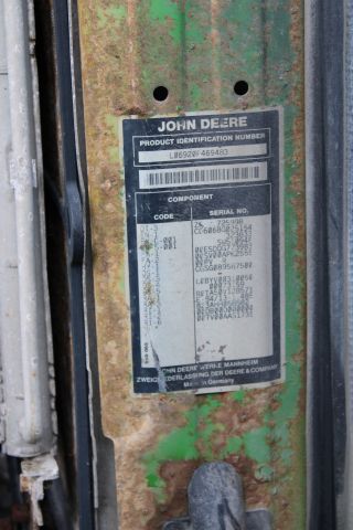 830830-24 Tractor John deere 6920S Premium Year: 2005 + Sweeper Broddway Wasa 300