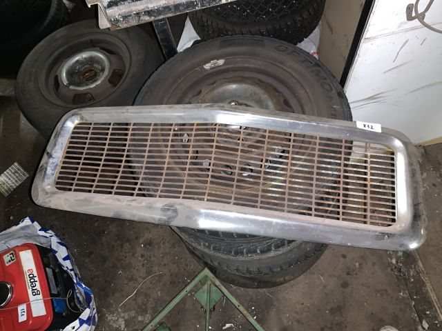 838832-1 Front grill Volvo PV