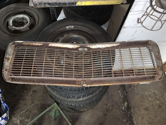 838832-2 Front grill Volvo PV