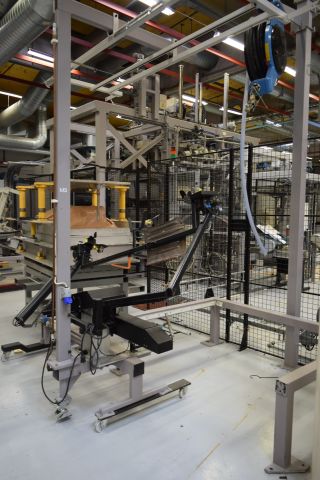 683008-1 Mounting station