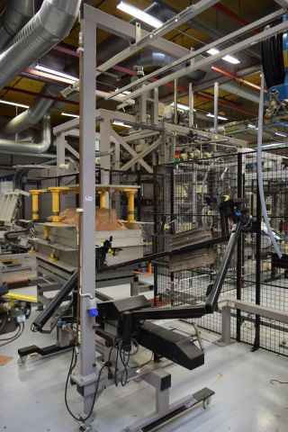 683008-2 Mounting station