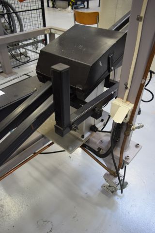 683008-9 Mounting station