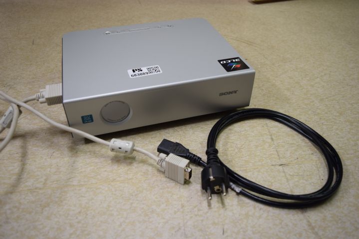 683089-1 Sony VPL ES2 projector