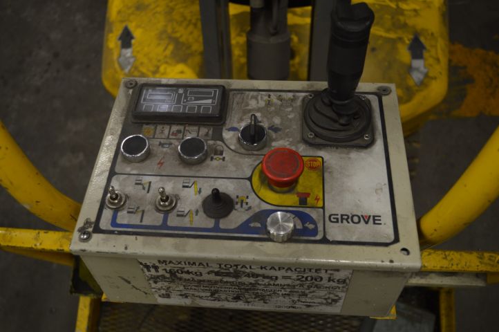 779277-9 Bomlift Grove Toucan 1010