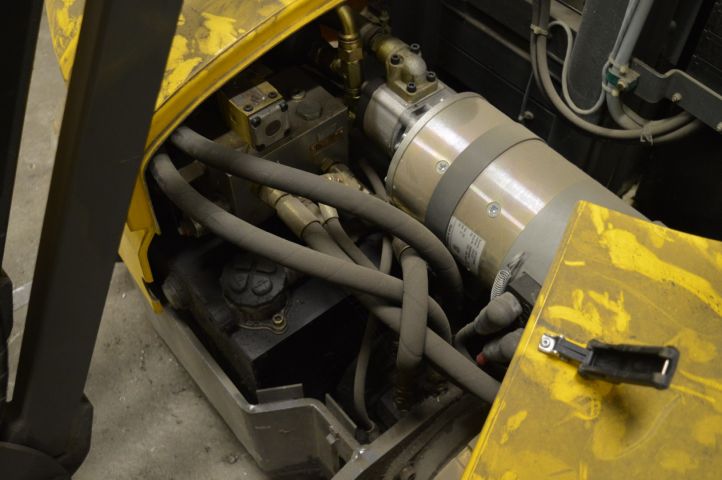 779277-24 Bomlift Grove Toucan 1010