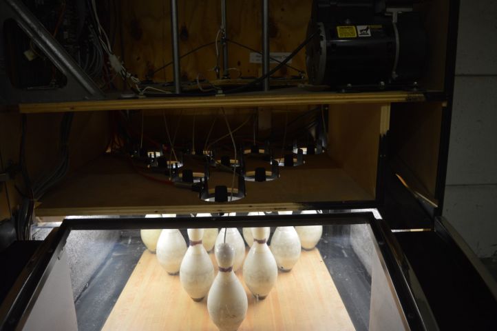 779287-17 Pro Striker Bowling approx. 5.7 meters -1996