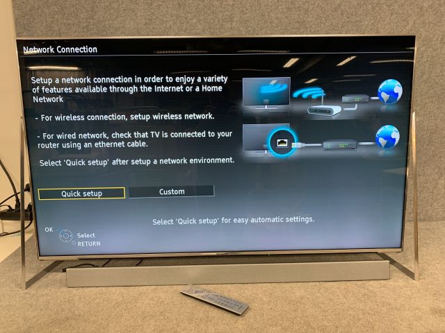 747631-3 Panasonic TX-58DX800 TV