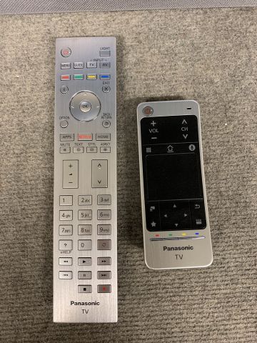 747631-9 Panasonic TX-58DX800 TV